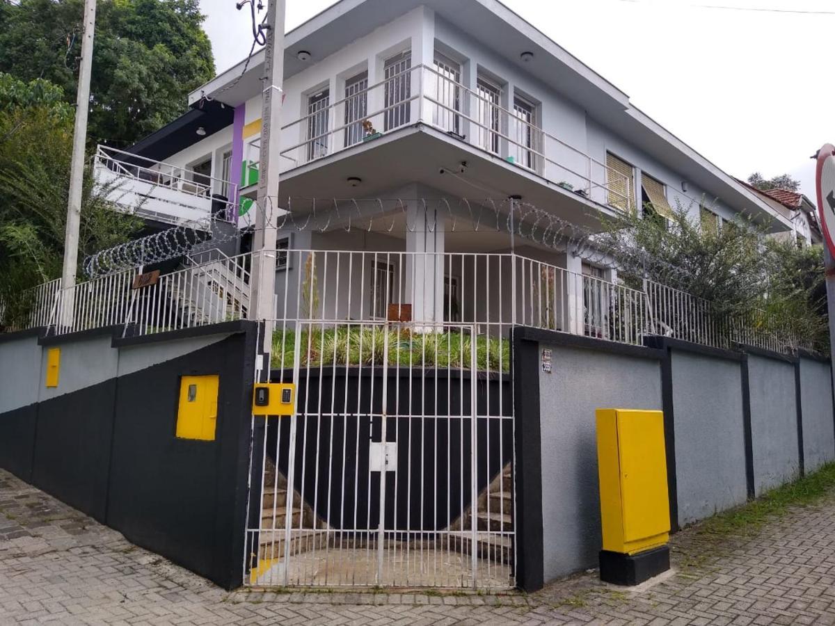 Capivara'S Hostel Curitiba Bagian luar foto